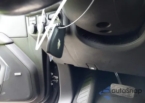 2021 Chevrolet Suburban 4Wd Premier z USA, uszkodzony, nr VIN 1GNSKFKDXMR340660